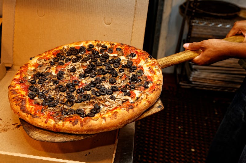 dion's classic pepperoni pizza